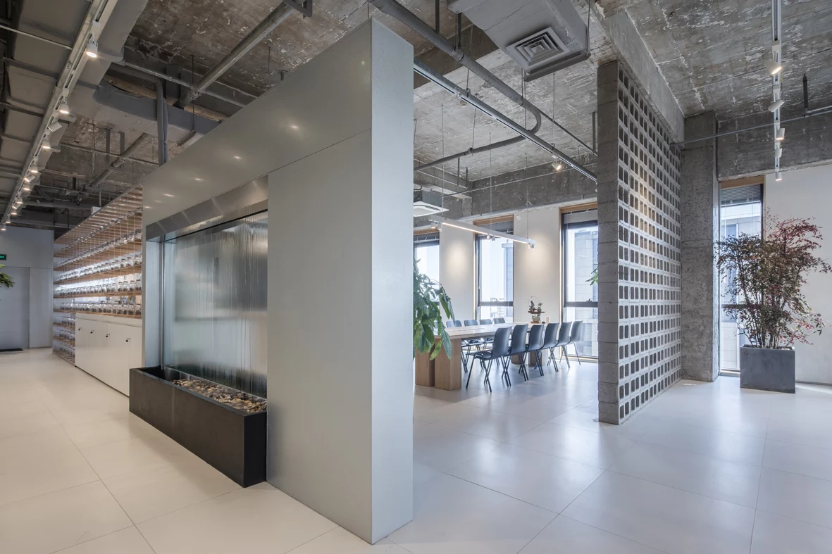 光，是为了更美的相遇 | 意利上海办公室灯光设计