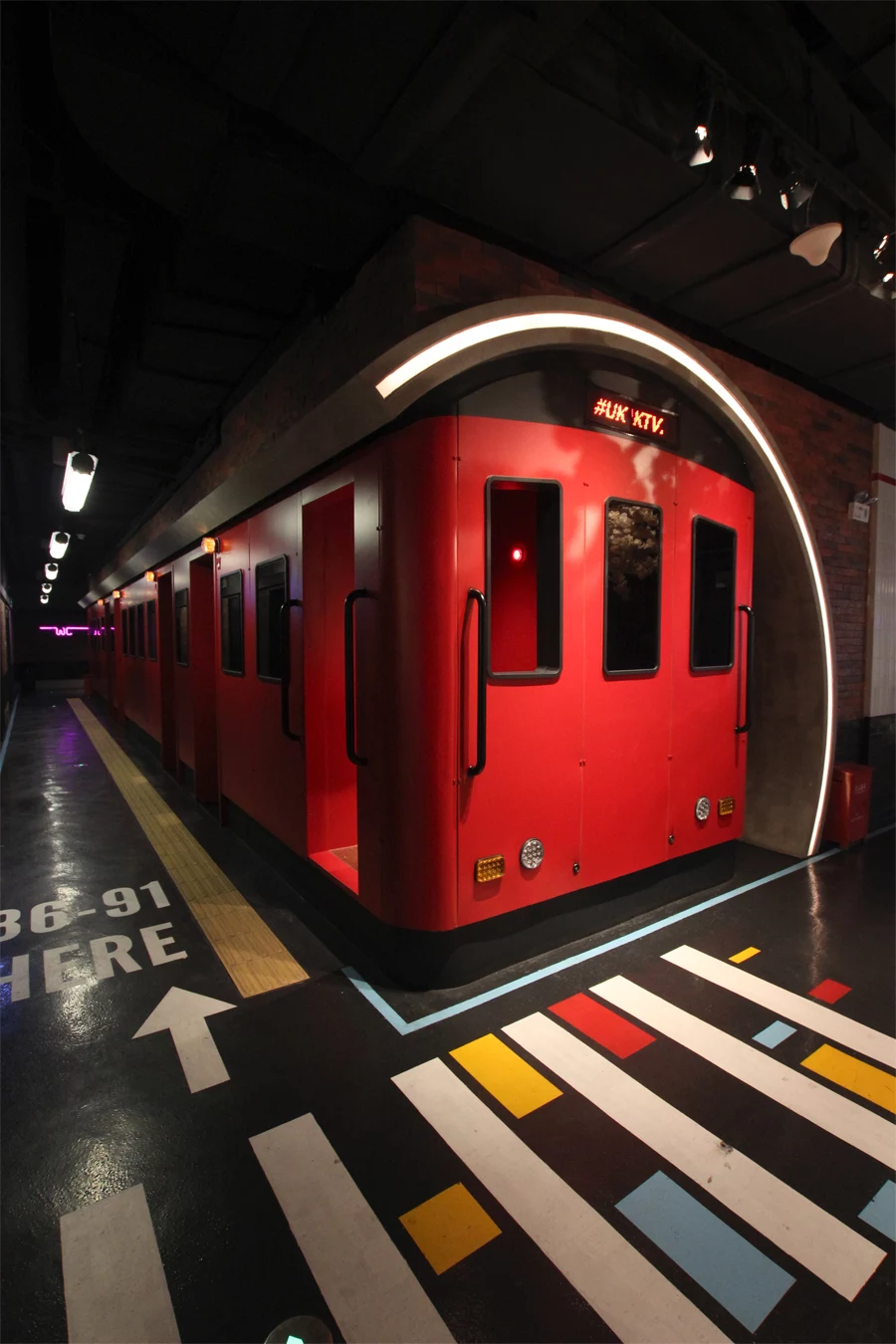 埃素灯光设计之UK ktv 灯光设计