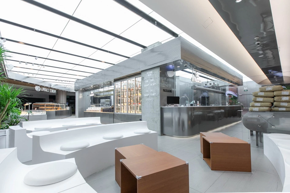 卡玛王子皇庭广场店照明设计--埃素灯光设计